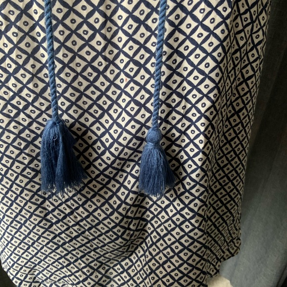 Loft sleeveless top size medium - Picture 6 of 7